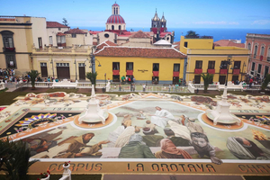 Busudflugt til Corpus Christi i La Orotava + Puerto de la Cruz