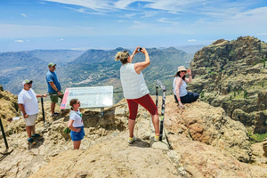Gran Canaria 7 Highlights Small Group Tour with Tapas Picnic