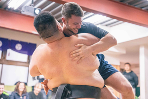 Authentiek sumoworstelen in Tokio: betreed de ring en geniet van een chankolunch