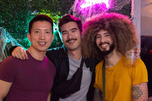 Gay Bar Crawl with Drinks