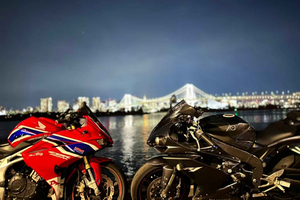 Tokio: nocna przejażdżka motocyklem i wrażenia z jazdy superbikiem