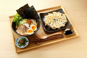 Tokio: ramen- en gyozales met rondleiding door lokale supermarkt
