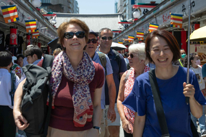 Tokyo: Asakusa Walking Tour with Sensoji Temple Visit