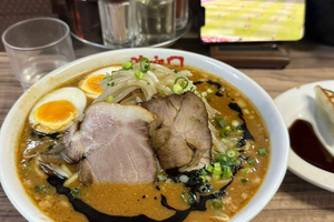 Tokyo Like a Local: Intimate Shinjuku Food & Nightlife Tour