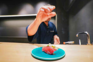 Tokyo: Night Foodie Tour in Shinjuku - sushi, wagyu beef
