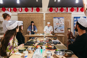 Tokyo: Tsukiji Fish Market Sushi Making Class with Pro Chef
