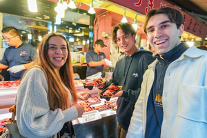 Marché aux poissons de Tsukiji : dans les coulisses et 10 dégustations de produits de la mer