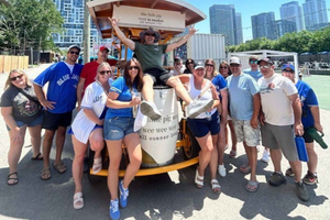 Toronto : balade festive en vélo jusqu'au Rogers Centre avant le match des Blue Jays