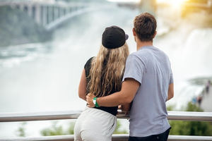 Luxury Private Tour of Niagara Falls by Porsche from Toronto