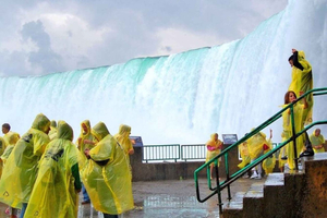 Dagtocht naar Niagara Falls met boottocht en Journey Behind Falls