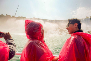 Niagara watervallen: Rondvaart VS en Canada met rondvaart + lunch