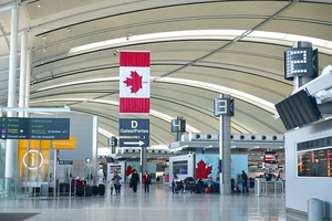 Private YYZ Arrival Transfer-Pearson Airport to Toronto/Misisauga