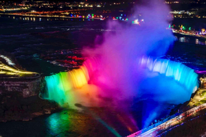 Toronto: Niagara Falls Dag & Avond Tour + Topattracties