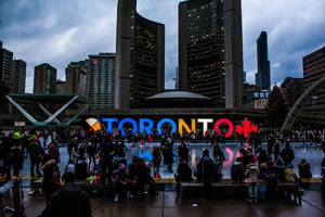 Toronto: Stadstour tijdens je tussenstop met transfers.