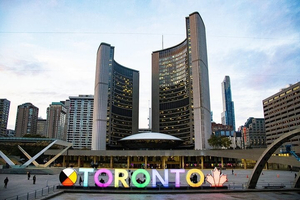 Toronto Walking Tour: Explore Top Sights & Hidden Gems