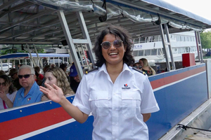 Toronto Walking Tour with Harbourfront & Boat Cruise