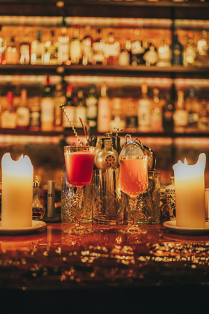 Aura - Cocktail Bar & Cafe