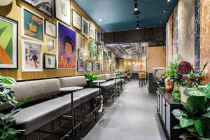 Earls Kitchen + Bar - Financial District (King & University)