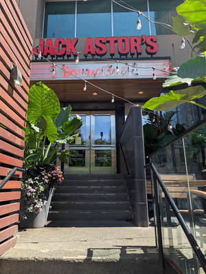 Jack Astor's Bar & Grill Yonge & Bloor