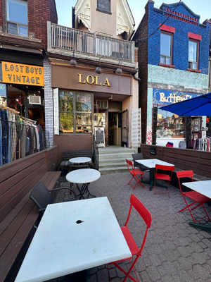 Lola Bar and Restaurant
