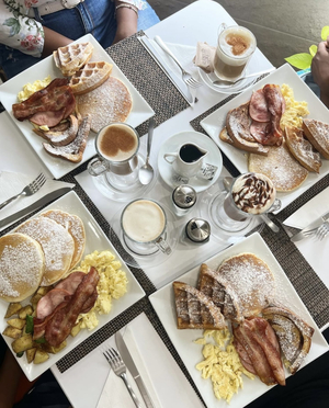 Riley's Café and Marketplace