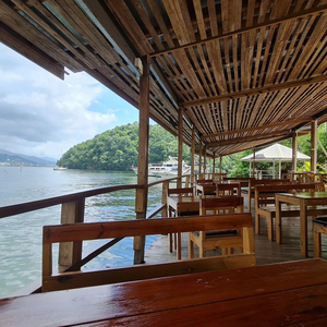 Rockback Bar & Grill