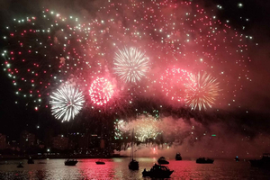 Celebration of Light Fireworks Yacht Dinner Cruise