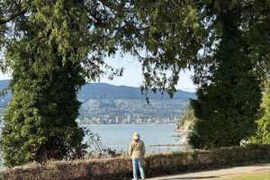 Stanley Park Tour by Car:Small Group Value,See More,Pay Less
