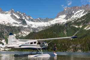Vancouver: Glacier & Alpine Lake Flight Adventure