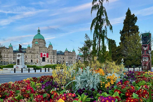 Victoria’s Butchart Gardens & City Highlights Private Tour
