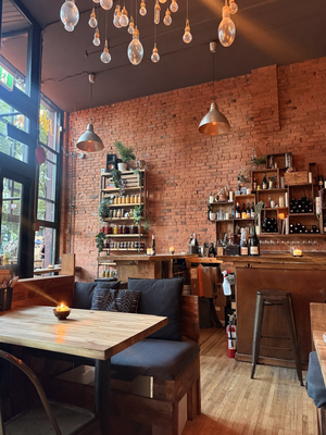 Breeze Bar