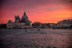 Boat tour in the San Marco basin with a panoramic aperitif on board