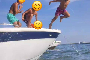Day out by boat in diving, sun, and fun