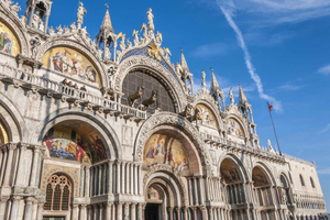 From Lake Garda: Venice City and Lagoon Guided Tour
