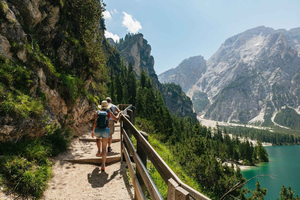 Da Venezia: gita di 1 giorno in minivan alle Dolomiti e al Lago di Braies