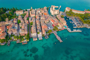 From Venice - Exclusive Full-Day Tour of Verona and Lake Garda