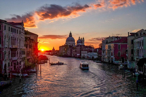 Venedig: Kanalrundfart i limousine på Canal Grande