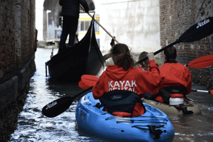 Kayak Tour, paddle in the canals from a unique POV