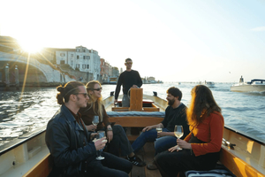 Venise : sortie en bateau dans la lagune à l'heure dorée (Gibigiana)