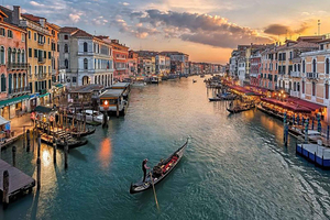 Morning in Venice: San Marco, Doge’s Palace & Gondola Ride