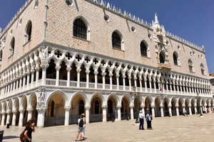 Venedig: Bevorzugter Zugang zum Dogenpalast Kleingruppentour
