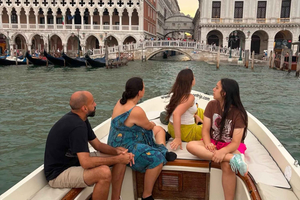 Sortie en bateau traditionnel à Venise dans le bassin de Saint-Marc