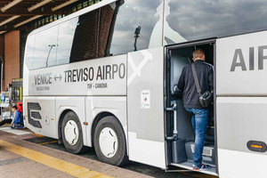 Autocarro expresso do aeroporto de Treviso para Mestre e Veneza