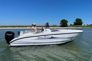 Venetian Lagoon: Boat rental for groups of up to 7 people (no boating license required)