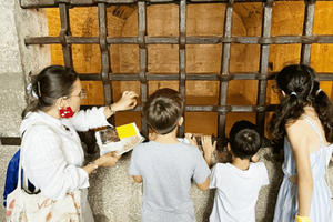 Venice for families: A fun treasure hunt tour at the Doge's Palace for kids