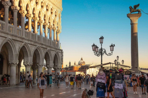 Venice; Palazzo Ducale Guided Tour with Coffee