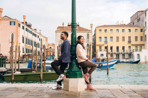 Venice: Professional Photoshoot at the Rialto Bridge