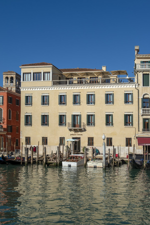 H10 Palazzo Canova