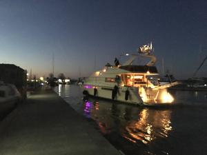 Hadriani Spa Boat