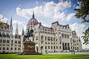 From Cozy to Grand: Bratislava & Budapest + Pickup